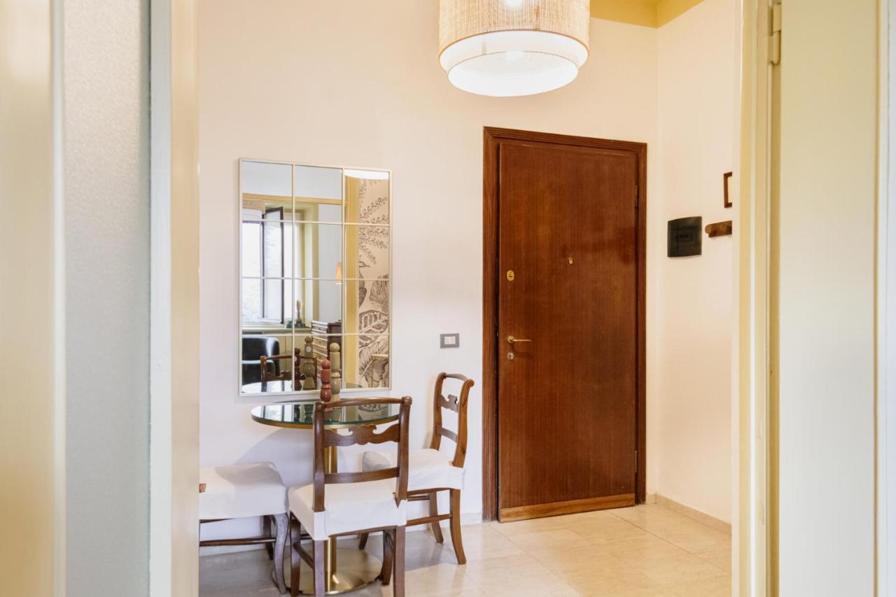 Easylife - Dimora Di Classe In Zona Conciliazione Milan Exterior photo